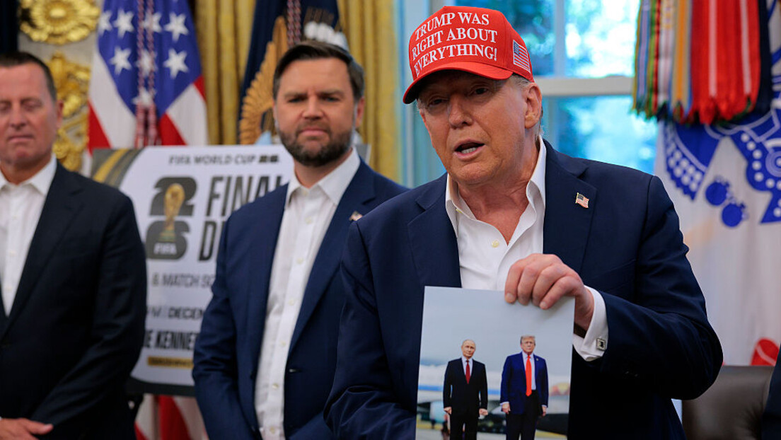 Trump diz que Putin apoia iniciativa de paz no Oriente Médio e fim do conflito na Ucrânia