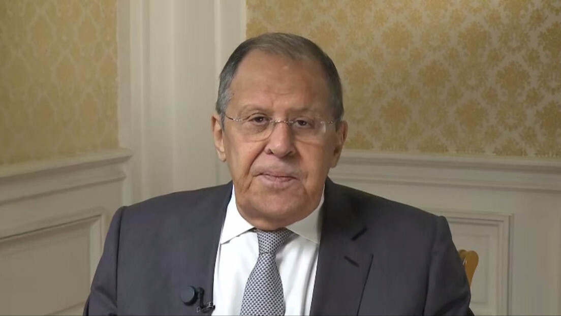 'Exemplo de jornalismo altamente profissional': Lavrov parabeniza a RT pelos 20 anos