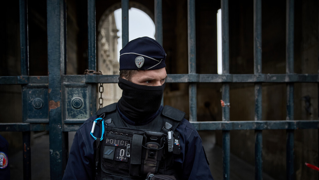 Louvre foi roubado em 7 minutos