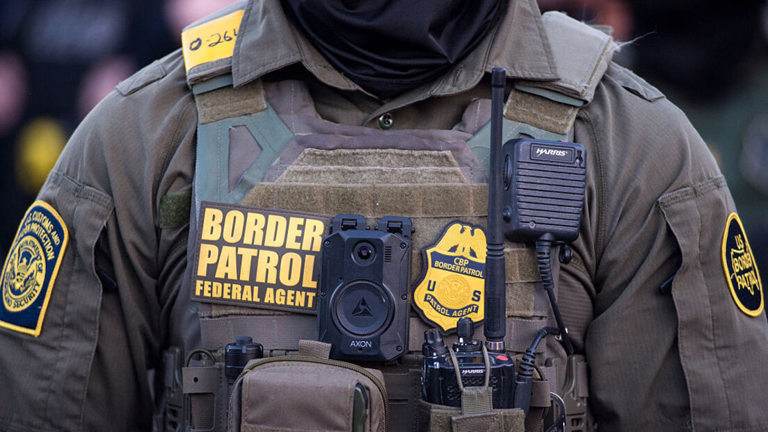 Pais mexicanos são detidos por agentes de imigração nos EUA durante aniversário do filho