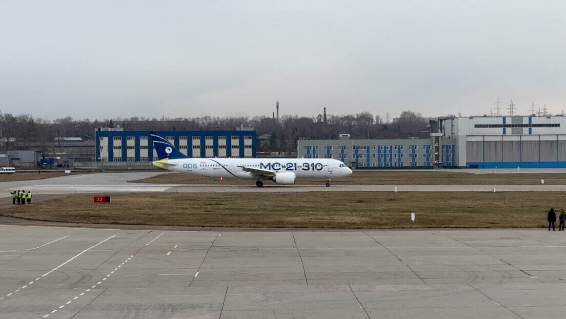 VÍDEO: Avião russo de produção 100% nacional conclui voo de teste com sucesso