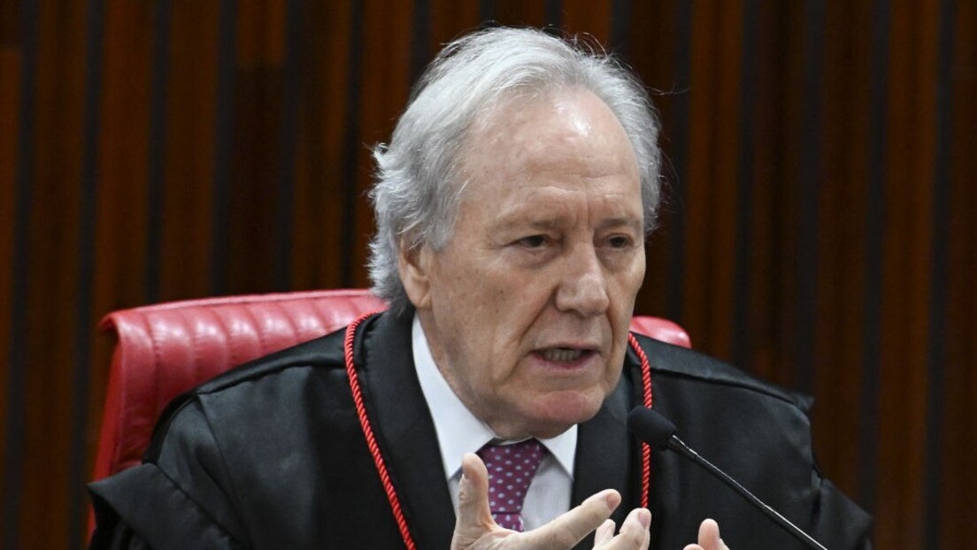 Lewandowski diz que Castro deve 'assumir responsabilidade' por crise no Rio ou 'jogar a toalha e pedir GLO'