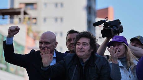 Aliado de Milei é escondido em campanha política após elo com acusado de narcotráfico