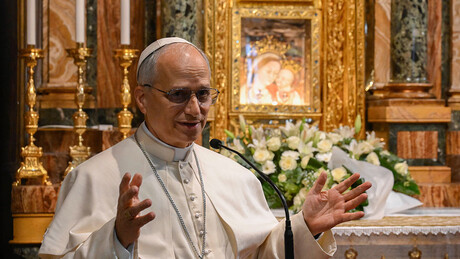 EUA rejeitam críticas do Papa Leão XIV sobre 'tratamento desumano' aos imigrantes