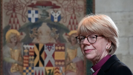 Primeira mulher arcebispa é nomeada para liderar Igreja Anglicana