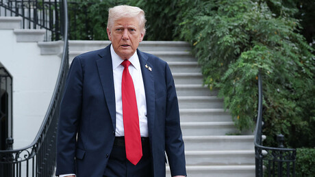 Trump afirma que barco com drogas para matar até 50 mil foi interceptado na costa da Venezuela