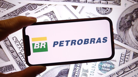 Petrobras comercializa gasolina com preço superior ao do mercado global