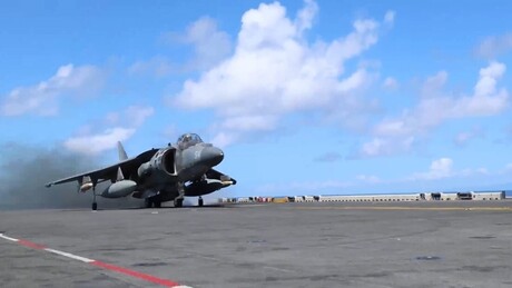 VÍDEO: caças dos EUA fazem bombardeio com fogo real, em treinamento no Caribe