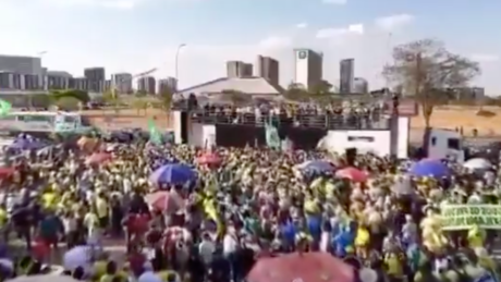 Apoiadores e críticos de Bolsonaro divergem sobre adesão ao ato pró-anistia em Brasília