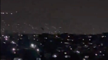 Capital do Afeganistão é alvo de ataques aéreos, apontam relatos