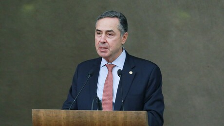 Barroso anuncia aposentadoria antecipada do STF: 'não tenho nenhum apego ao poder'