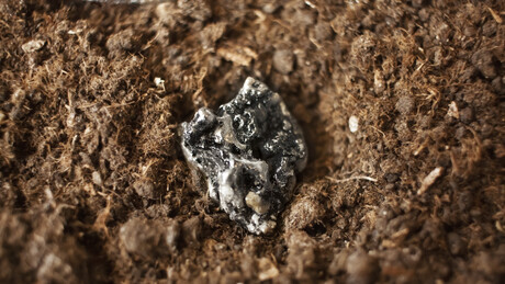 Índia constrói reserva de terras raras diante de restrições da China