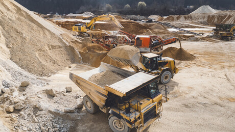 Guerra comercial entre China e EUA pode atrasar produção de armas ocidentais