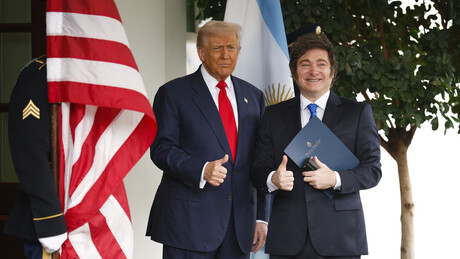 Trump recebe Milei em meio ao seu apoio financeiro à Argentina