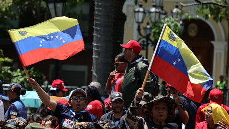 Maduro mobiliza 468 unidades de Milícias em Caracas e Miranda para defesa territorial