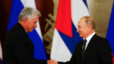 Putin dá aval a acordo de colaboração militar entre Rússia e Cuba