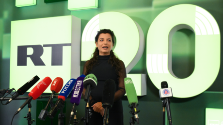 'RT alcançou tremendo sucesso apesar das sanções ocidentais', diz diretora do canal