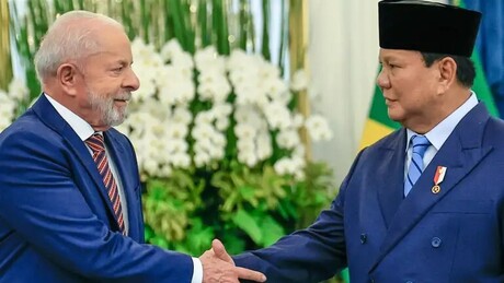 Lula defende comércio em moedas locais com Indonésia e confirma que disputará quarto mandato