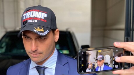 Moraes acusa Eduardo Bolsonaro de dificultar notificação e fugir da lei brasileira