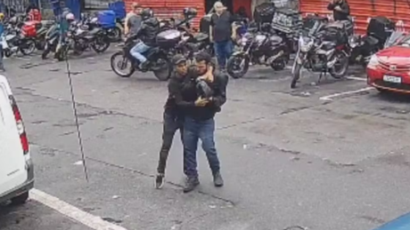 Policia investiga pelo menos oito suspeitos pelo assassinato de motoboy com tiro na cabeça em SP