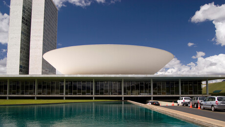 Prisão de até 15 anos para quem alterar bebidas e causar morte é aprovada pela Câmara