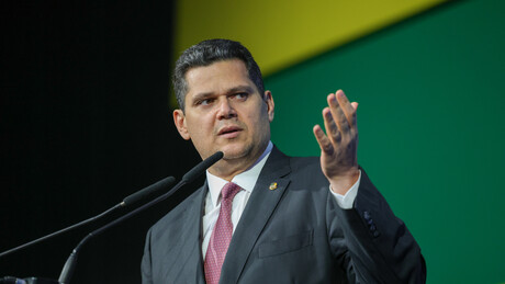 Alcolumbre determina instalação de CPI do Crime Organizado após operação no Rio