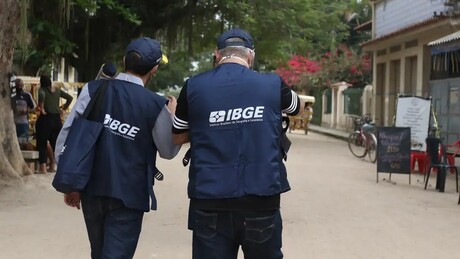 IBGE aponta queda no desemprego e aumento no rendimento médio em 2025