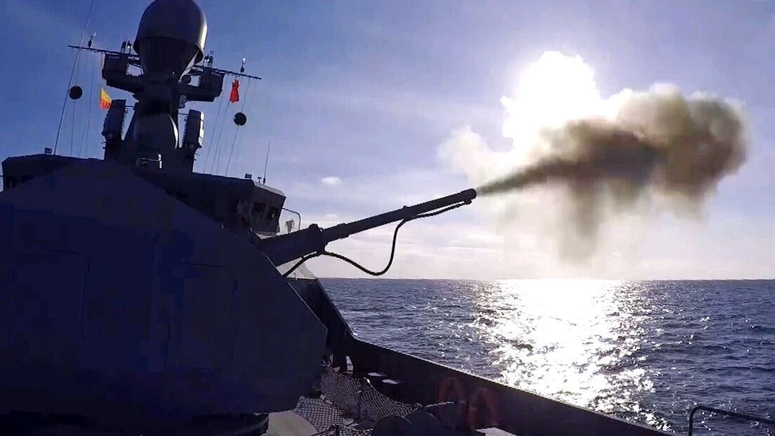 Frota do Mar Negro destrói seis lanchas ucranianas não tripuladas