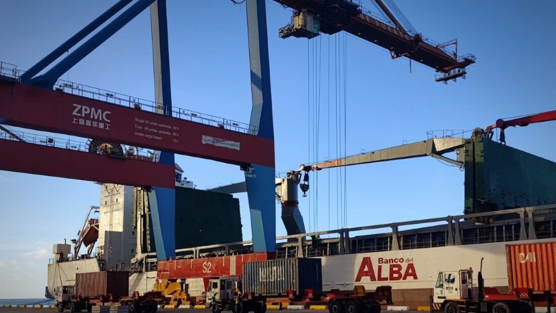 Venezuela envia navio com 2.5 mil toneladas de ajuda humanitária para Cuba após furacão Melissa