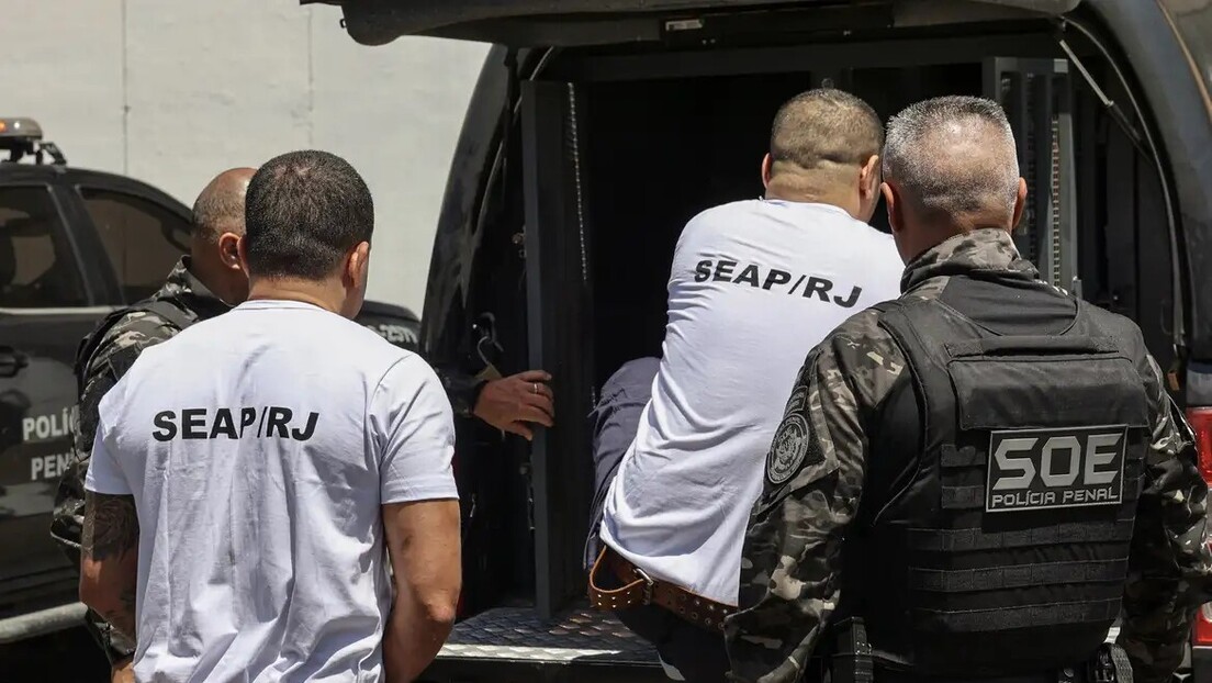 Líderes do Comando Vermelho são levados a presídios federais após megaoperação no Rio