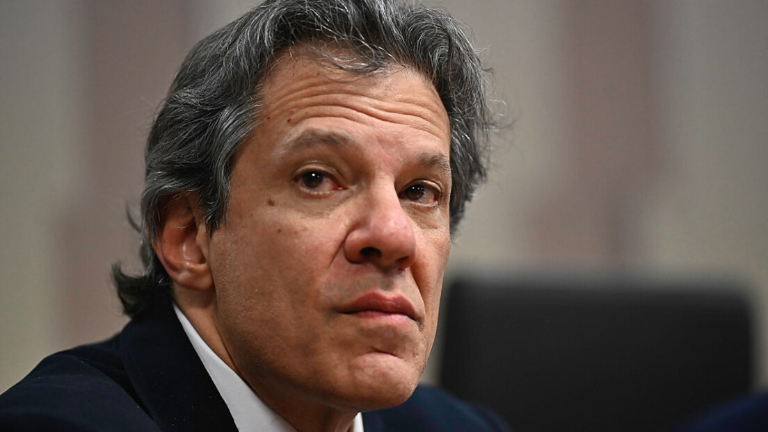 'Haddad é o Paulo Guedes do PT': manifestantes cobram governo Lula durante Cúpula dos Povos da COP30