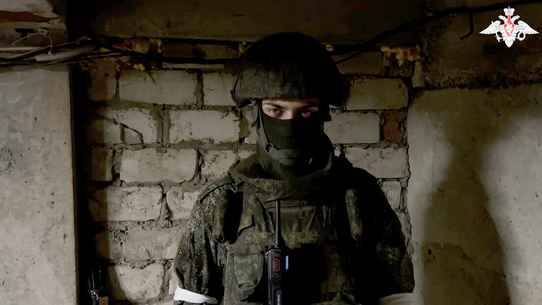 'Inimigo continua a recuar': comandante russo revela progresso na libertação de cidade crucial