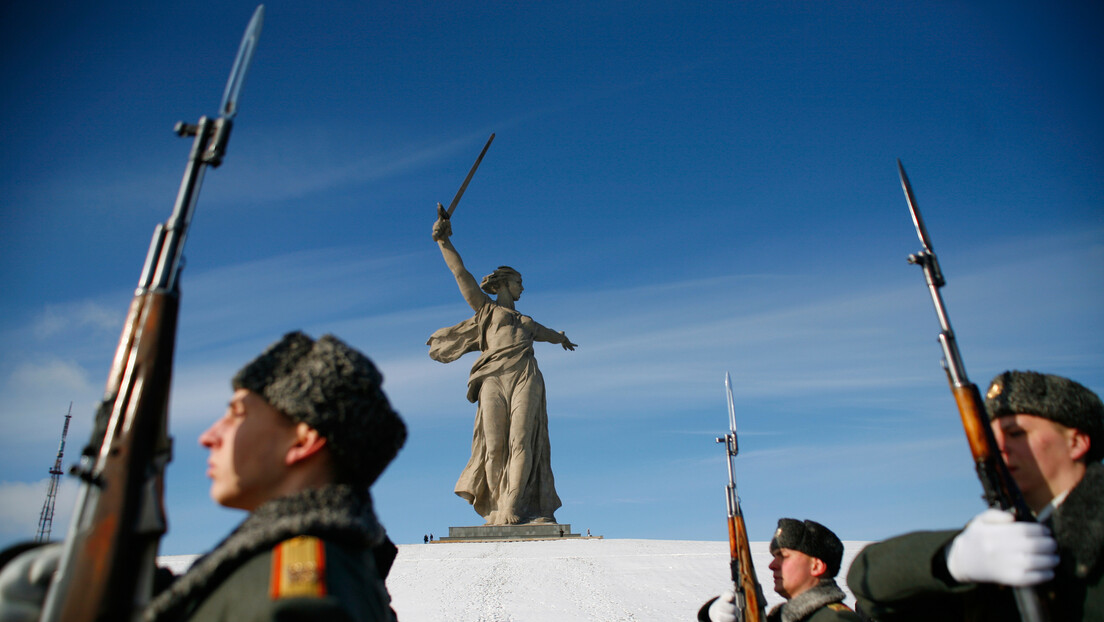 'Data memorável': Rússia relembra início da contraofensiva soviética em Stalingrado