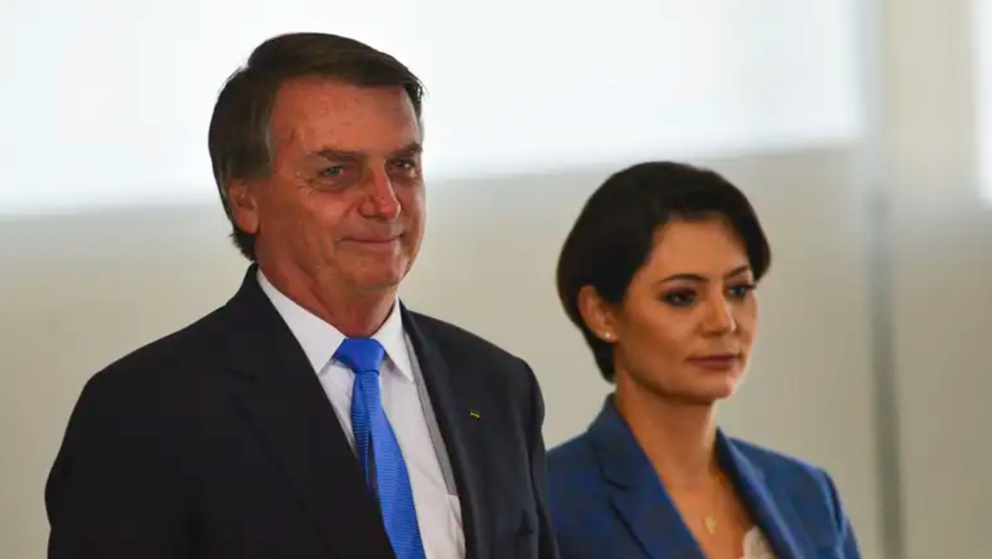 Bolsonaro é autorizado a receber visita de Michelle