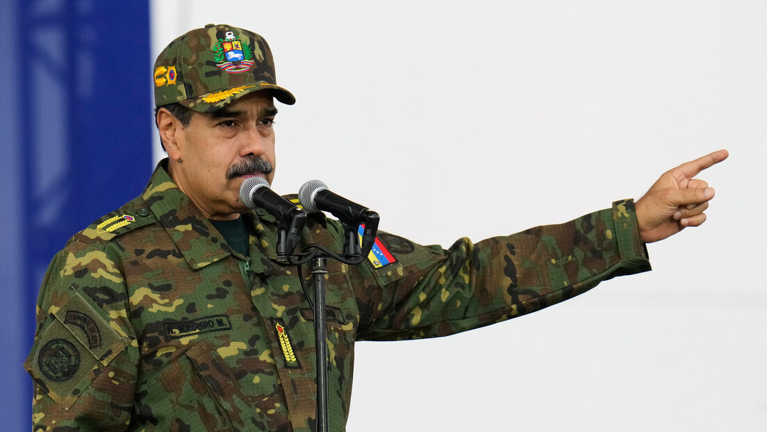 Maduro exalta poder militar inédito após 'semanas de agressão imperialista'
