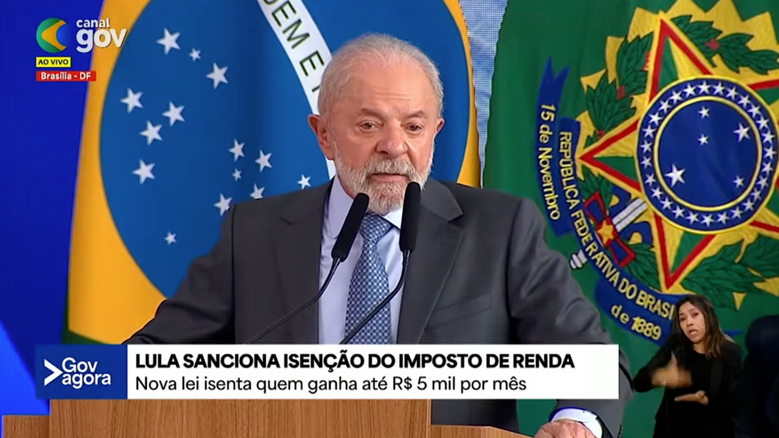 'Lição de democracia': Lula comenta prisão definitiva de Bolsonaro no STF