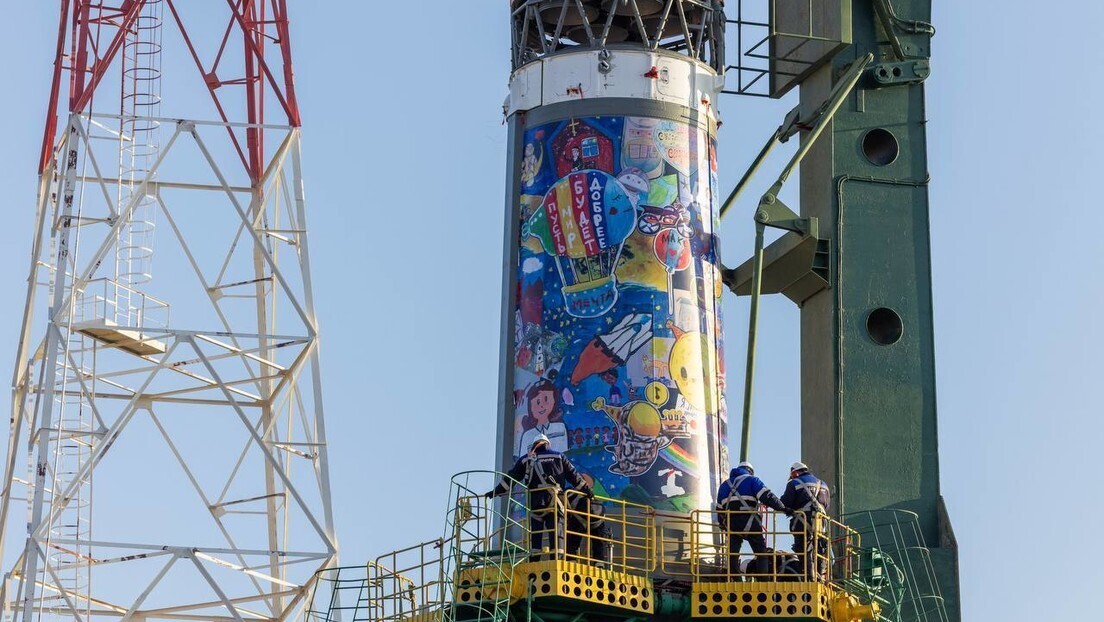Rússia lançará ao espaço 'foguete dos sonhos' com obras de arte feitas por crianças com câncer