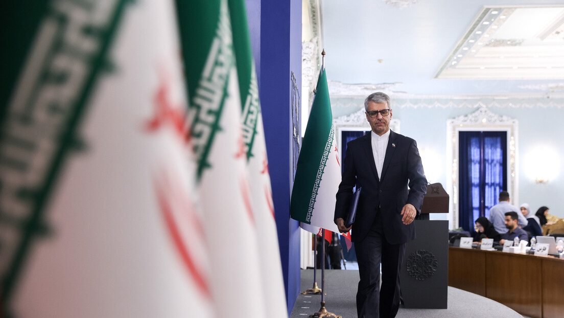 'Ameaça sem precedentes à segurança da aviação', diz Irã sobre fechamento do espaço aéreo da Venezuela