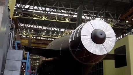 Rússia lança novo submarino capaz de portar o sistema Poseidon