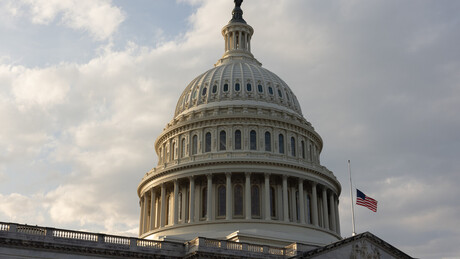Senado aprova fim do 'shutdown' nos EUA