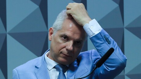 Ex-presidente do INSS é preso em operação da PF