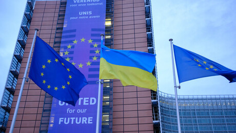 União Europeia dá novo apoio financeiro a Kiev em meio a inquérito de corrupção no setor de energia