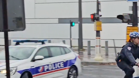 Alerta de bomba interrompe transmissões da BFMTV e RMC em Paris