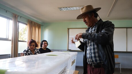 Urnas das eleições gerais do Chile são fechadas