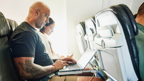 Companhia aérea internacional implementará Wi-Fi ultrarrápido gratuito em todos os seus aviões