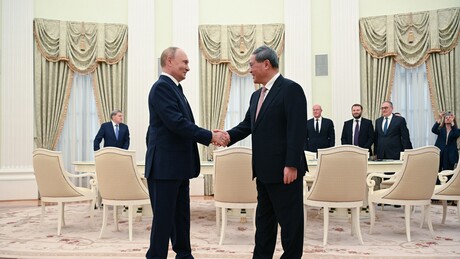 Relações entre Rússia e China estão no 'melhor período de sua história', diz Putin