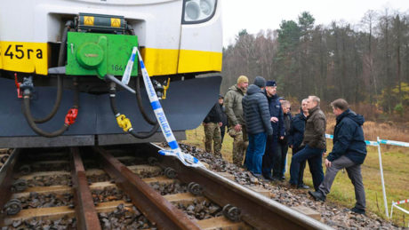 Sabotagem de ferrovia na Polônia foi causada por dois ucranianos, diz Donald Tusk