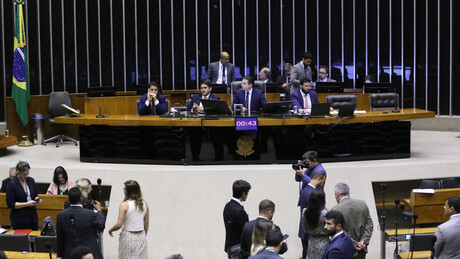Após longos debates, Câmara dos Deputados aprova texto-base do PL Antifacção