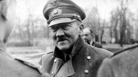 Os últimos dias de Hitler: 'uma ruína humana com voz trêmula'