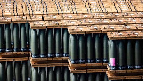 Reuters: EUA ameaçam interromper fornecimento de armas e dados de inteligência à Ucrânia